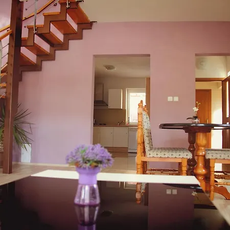 Vila Dravce